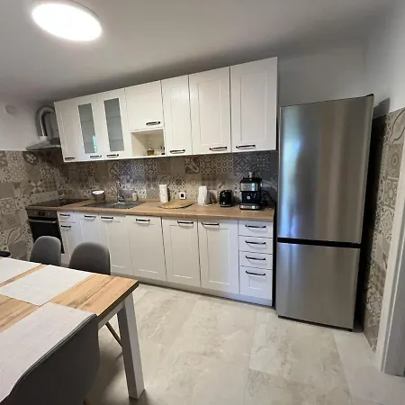 Hermes Apartment