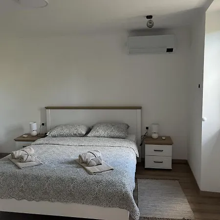 Hermes Apartment Lovran