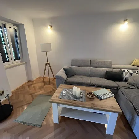 Hermes Apartment
